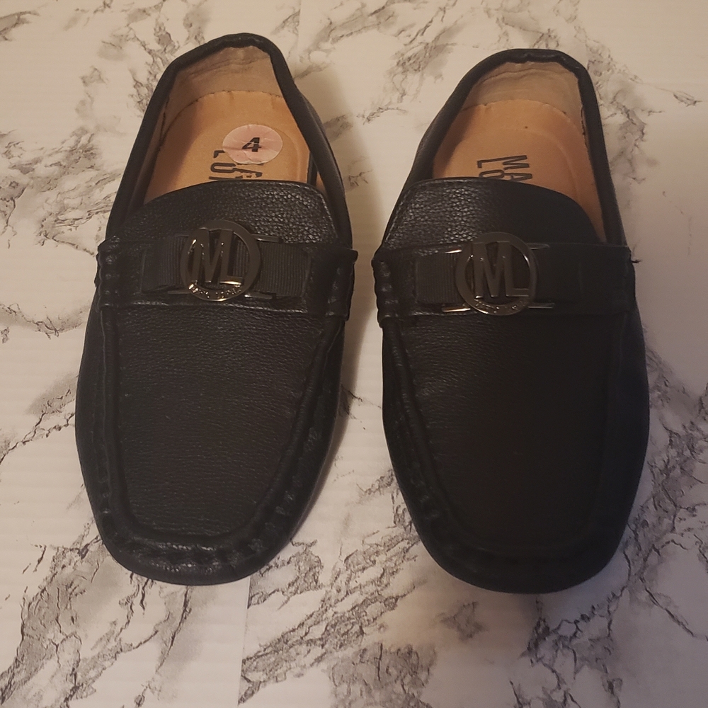 ML Women's Black Leather Loafers‎